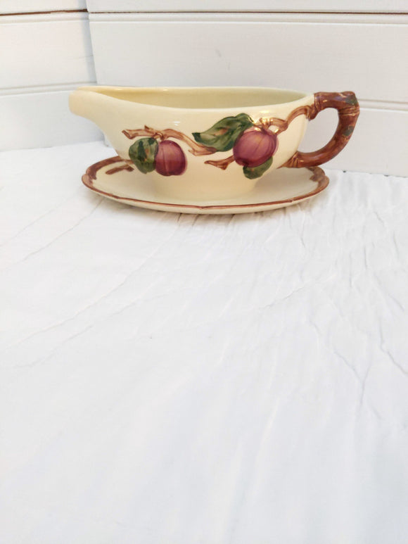 Franciscan Apple Gravy Boat with Attached Under Plate; Franciscan Gravy Boat